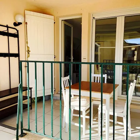 Santa Regina Grand Studio Avec Salon, Zone Nuit, Loggia, Terrasse *